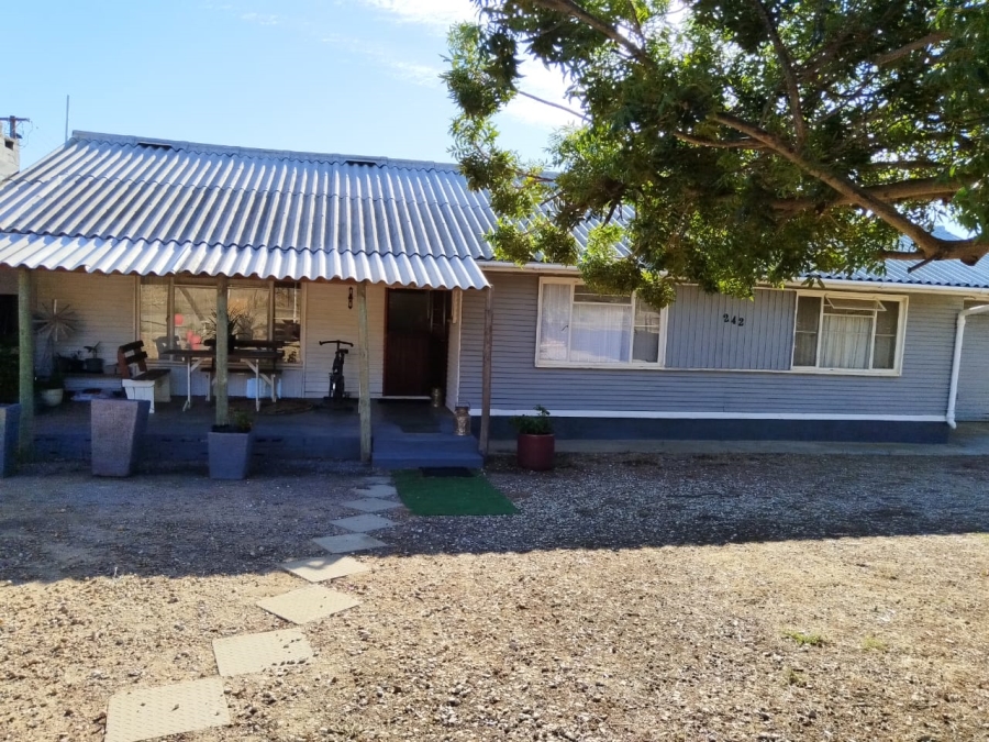 4 Bedroom Property for Sale in Koringberg Western Cape